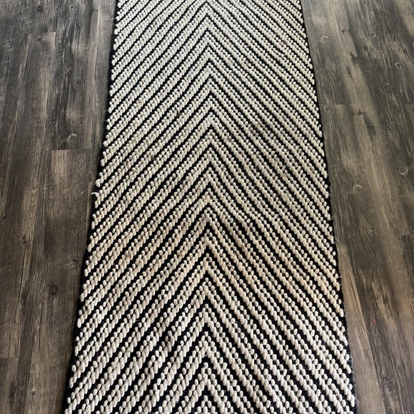 Target rug - Picture 3 of 3